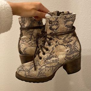 Freebird Cavalier - Black and White Snake